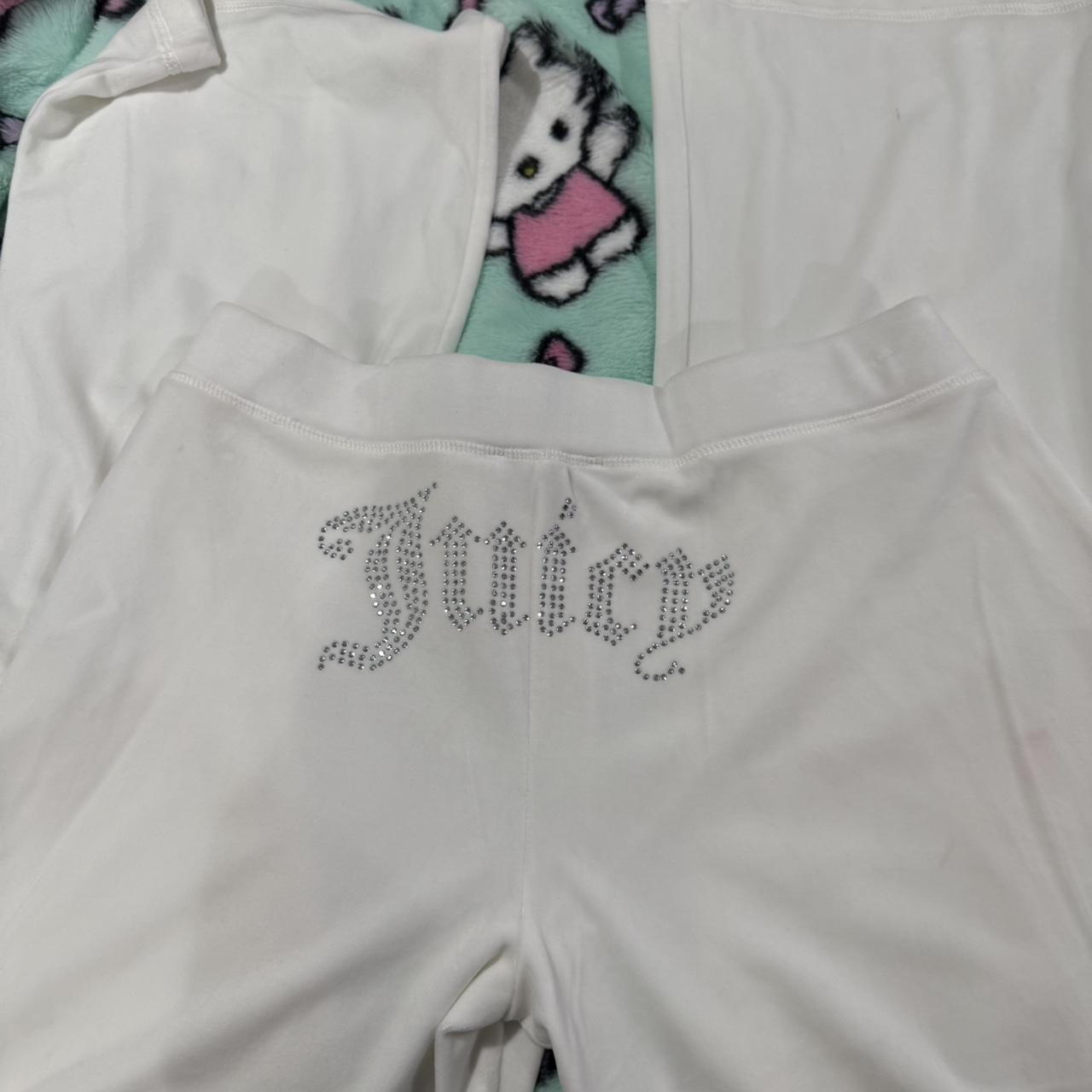 item listed by nathalieoxxaz