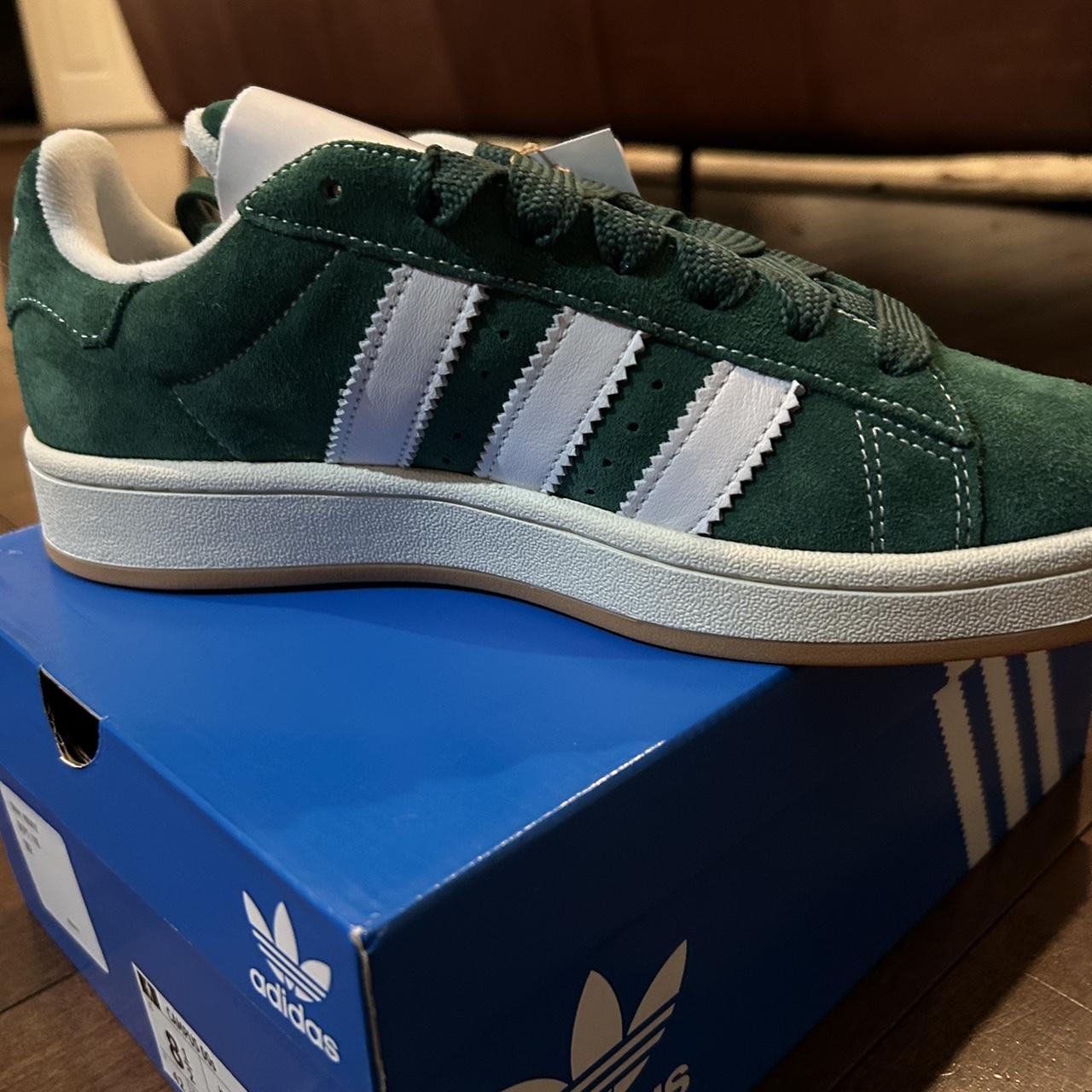 Campus 00s Green - Depop