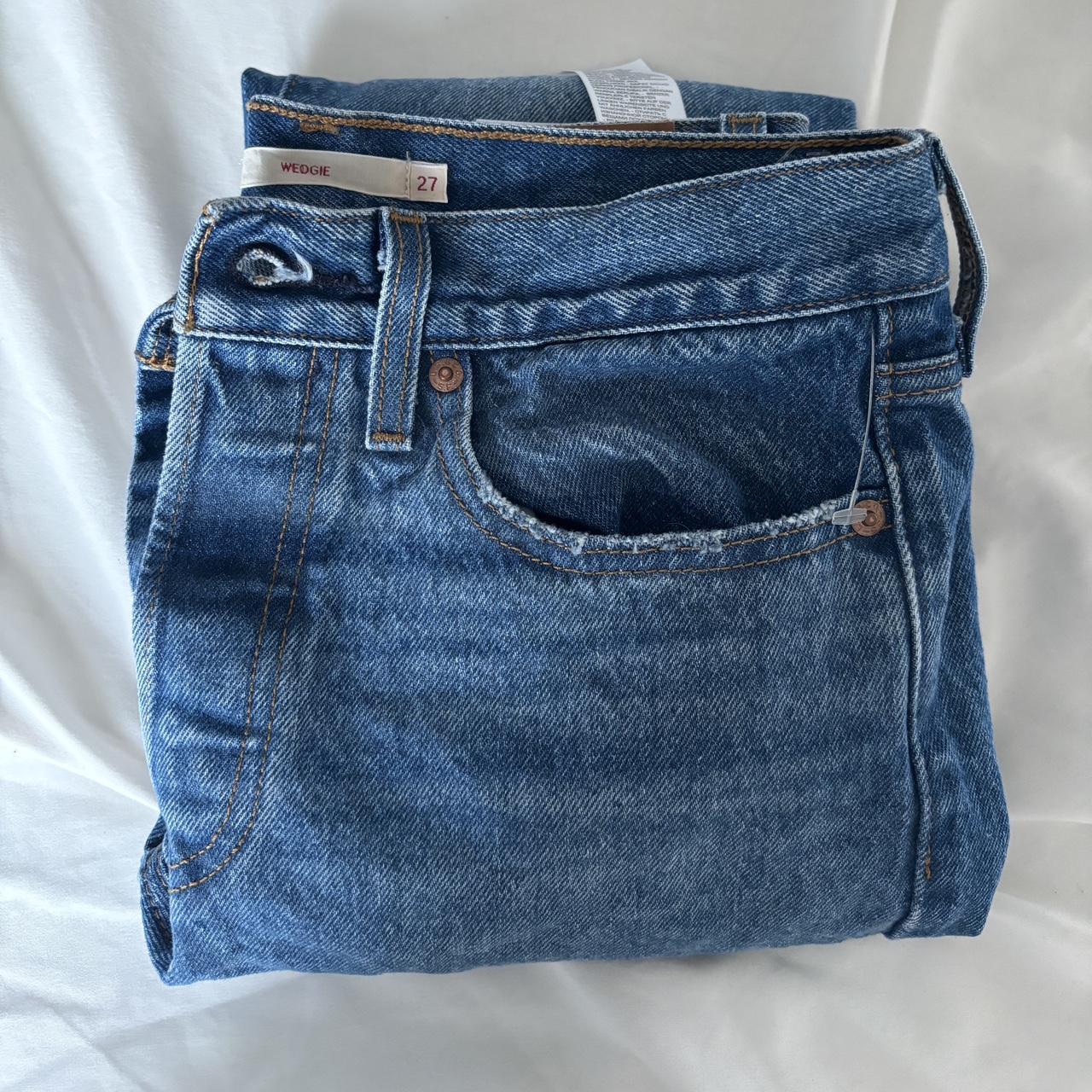 Levis 501 Wedgie Jeans #levis #levi501 #501 - Depop