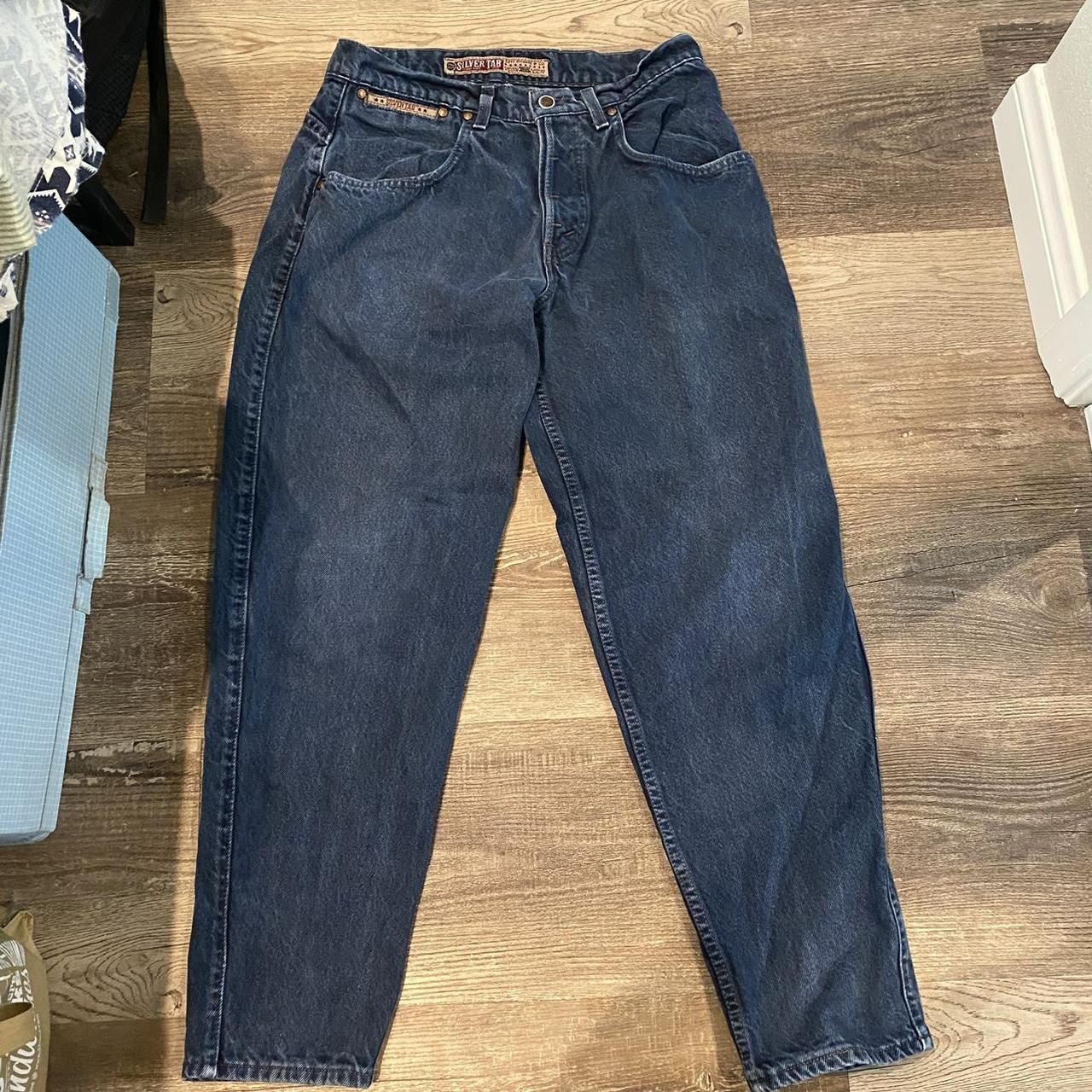 Levi's Men's Navy Jeans | Depop