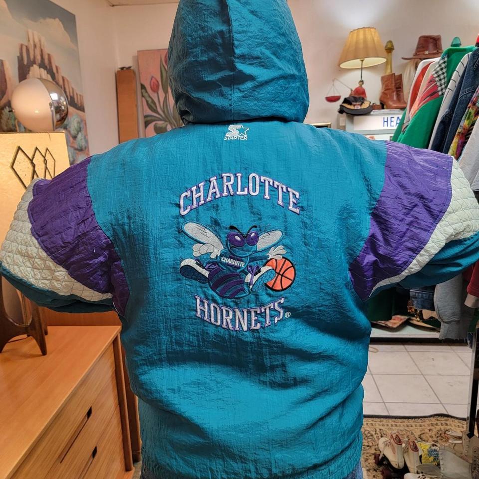 Charlotte Hornets Vintage 90s Starter Pinstripe - Depop