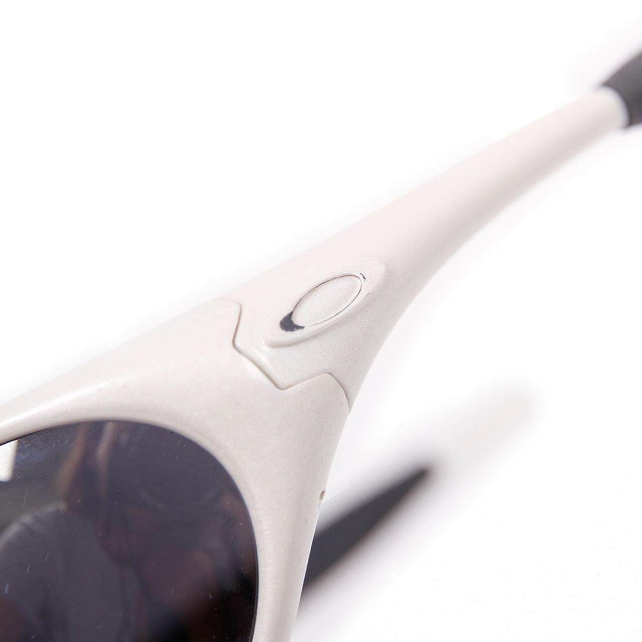 OAKLEY EYE JACKET FIRST GEN (1999-2002) PEARL/BLACK | Depop