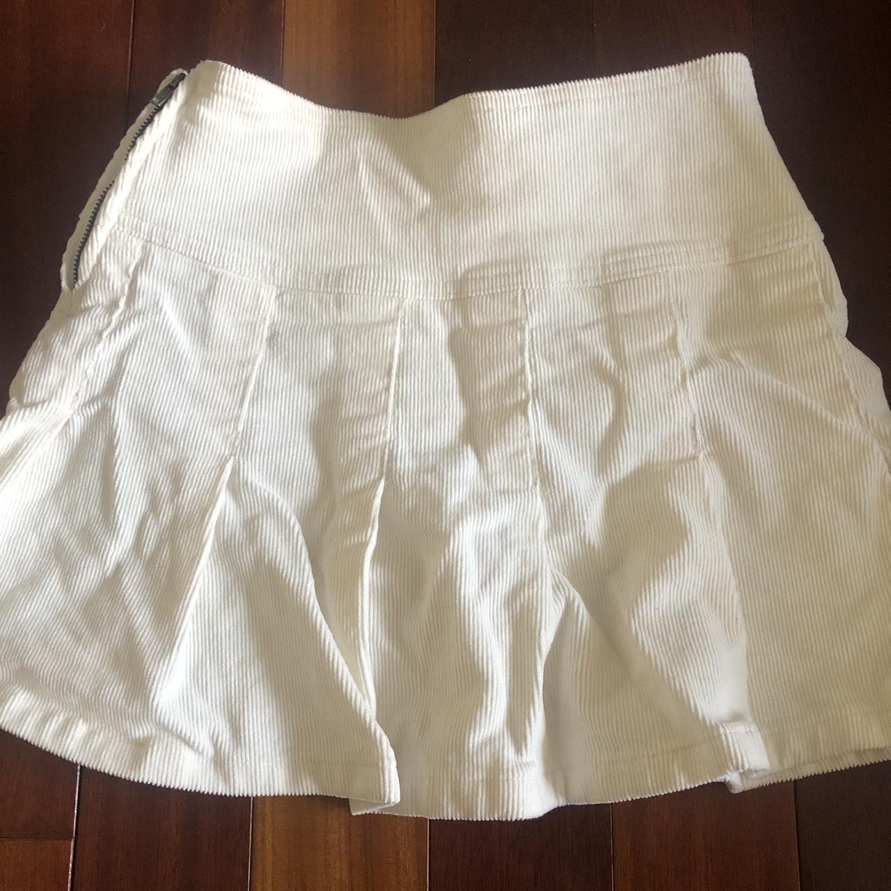 Aeropostale Women's White Skirt | Depop