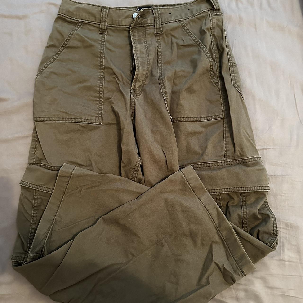 Hollister green hot sale cargo pants