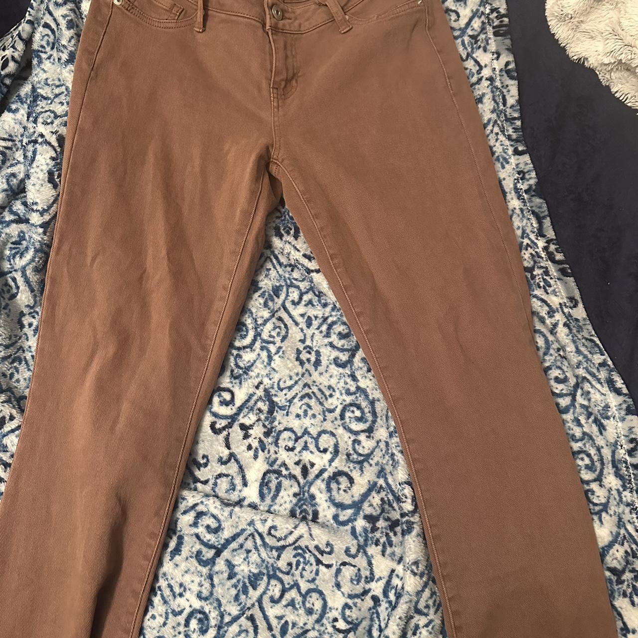 brownish pants