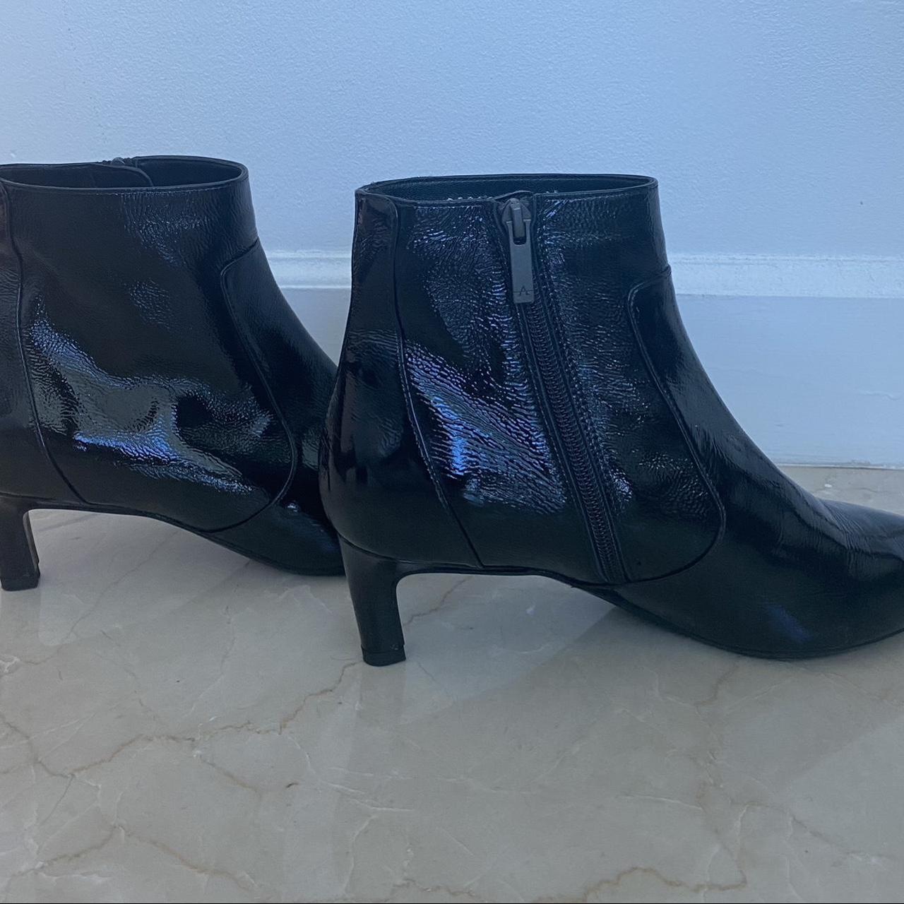 Aquatalia black patent leather booties with a kitten