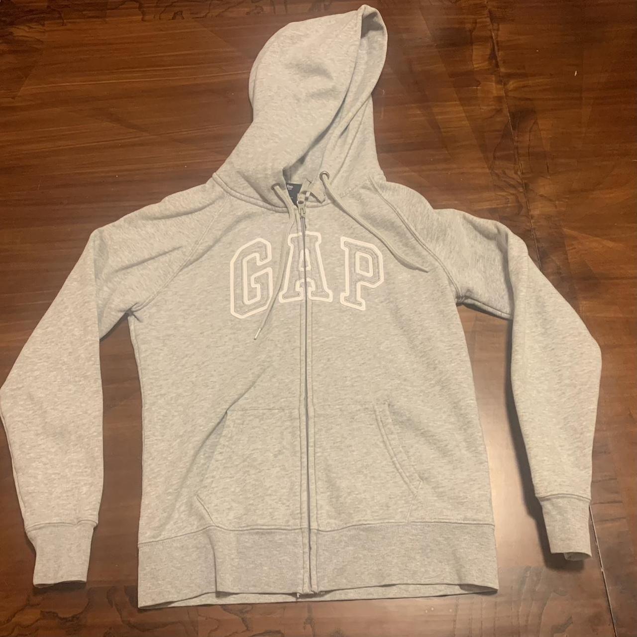 Gray Gap hoodie - Depop