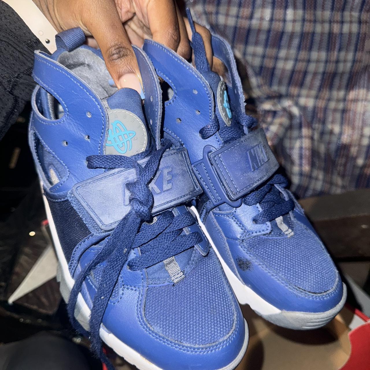 nike huarache trainers size 5.5