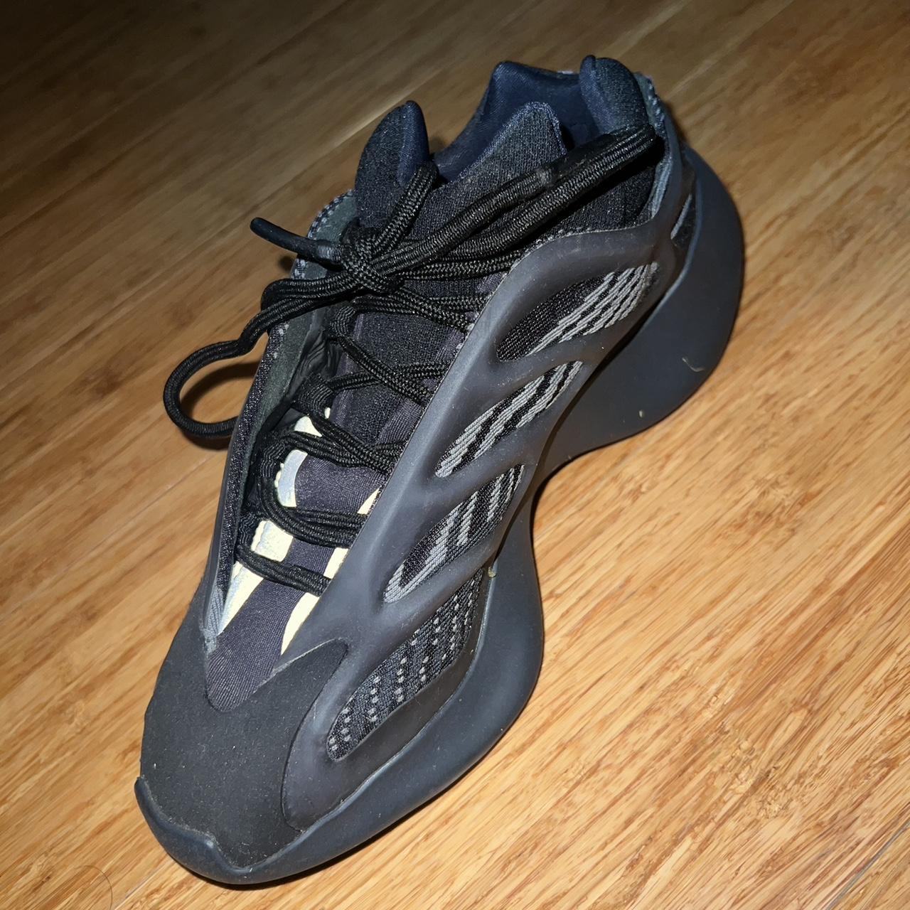 yeezy boost 700 black womens