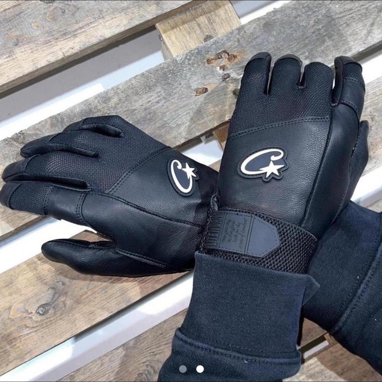 Corteiz Men's Black Gloves Depop