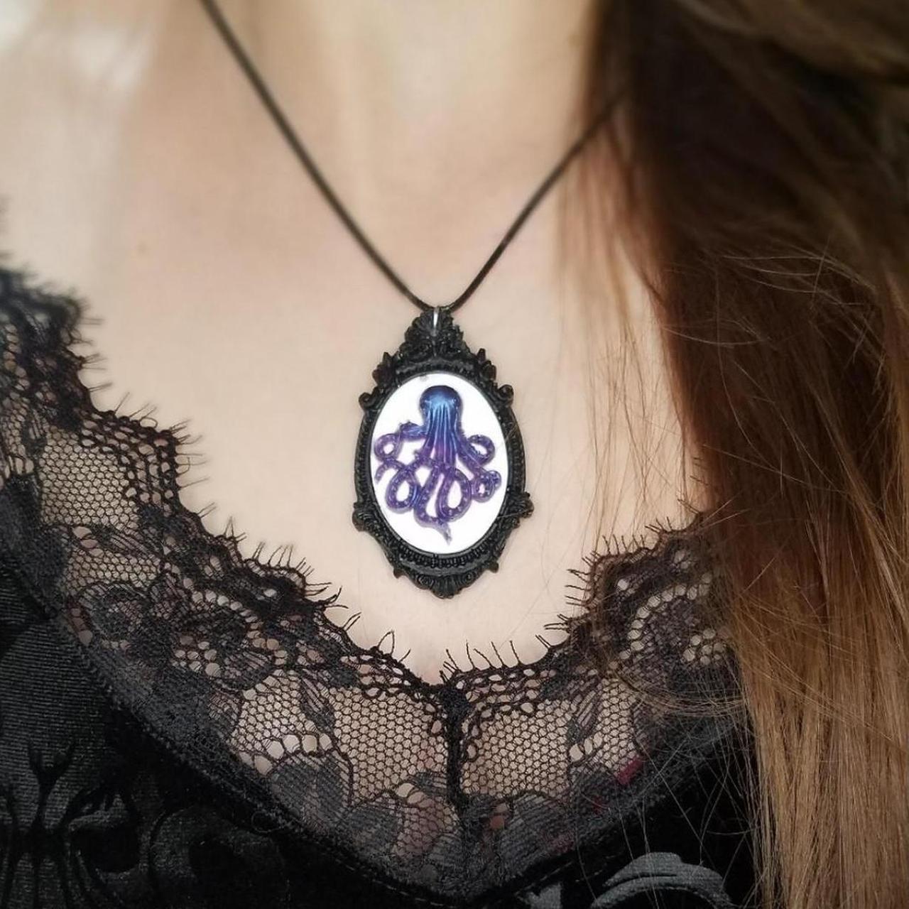 item listed by debilouprice