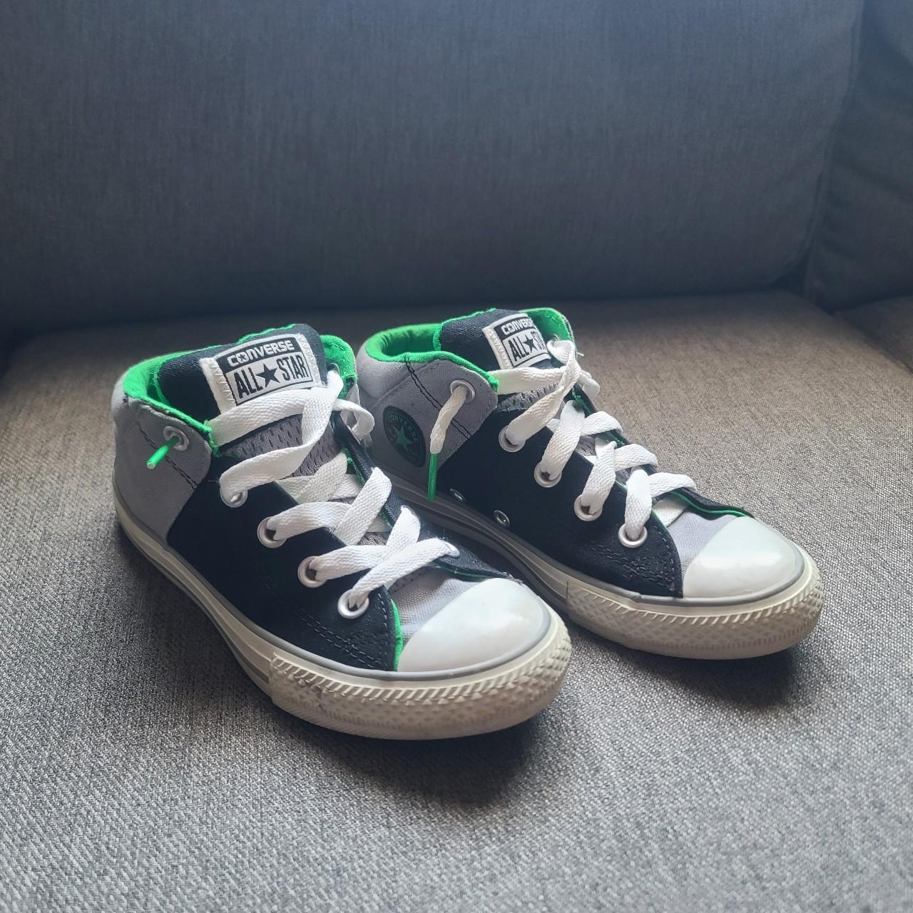 White converse size outlet 2 junior