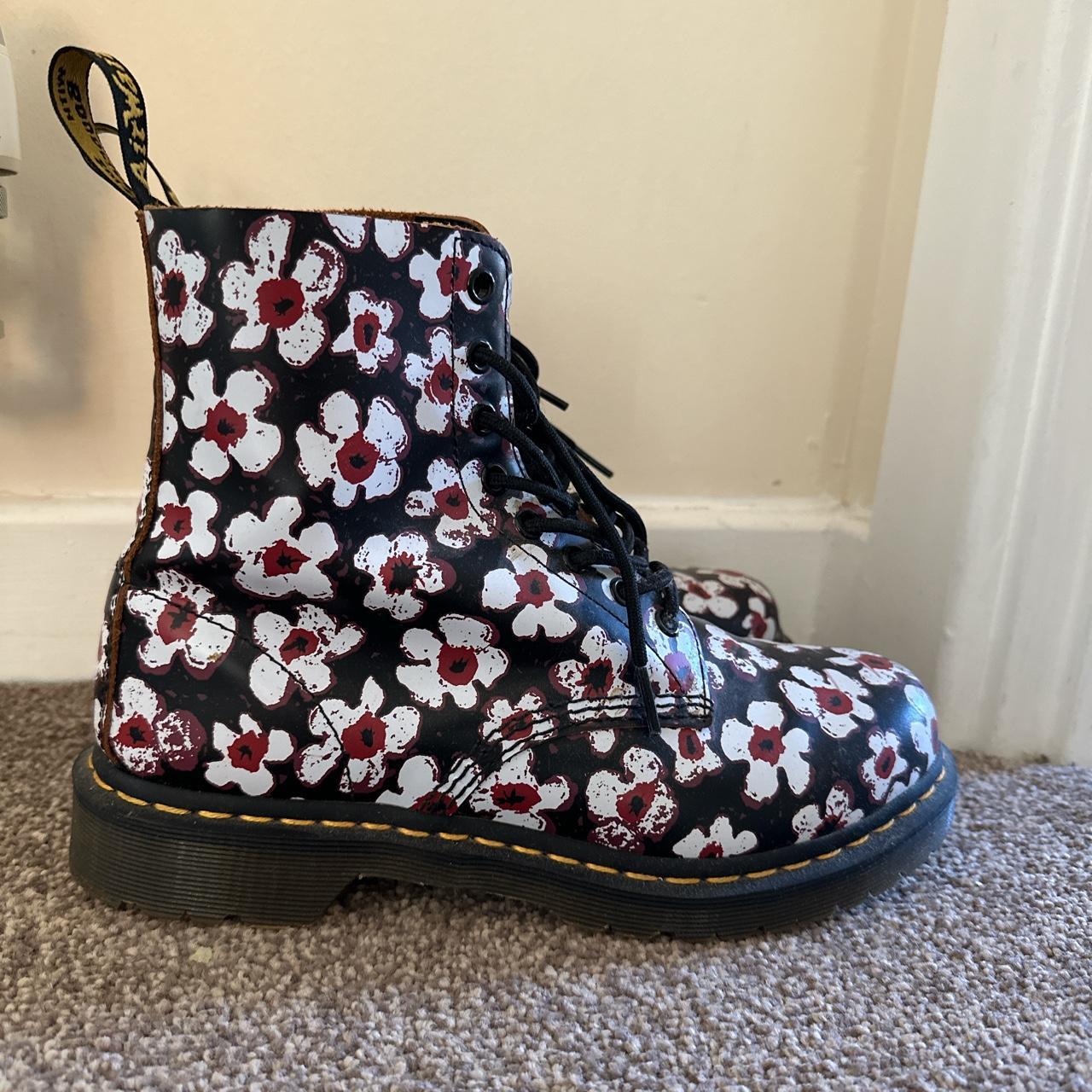 Dr martens 2025 pascal floral