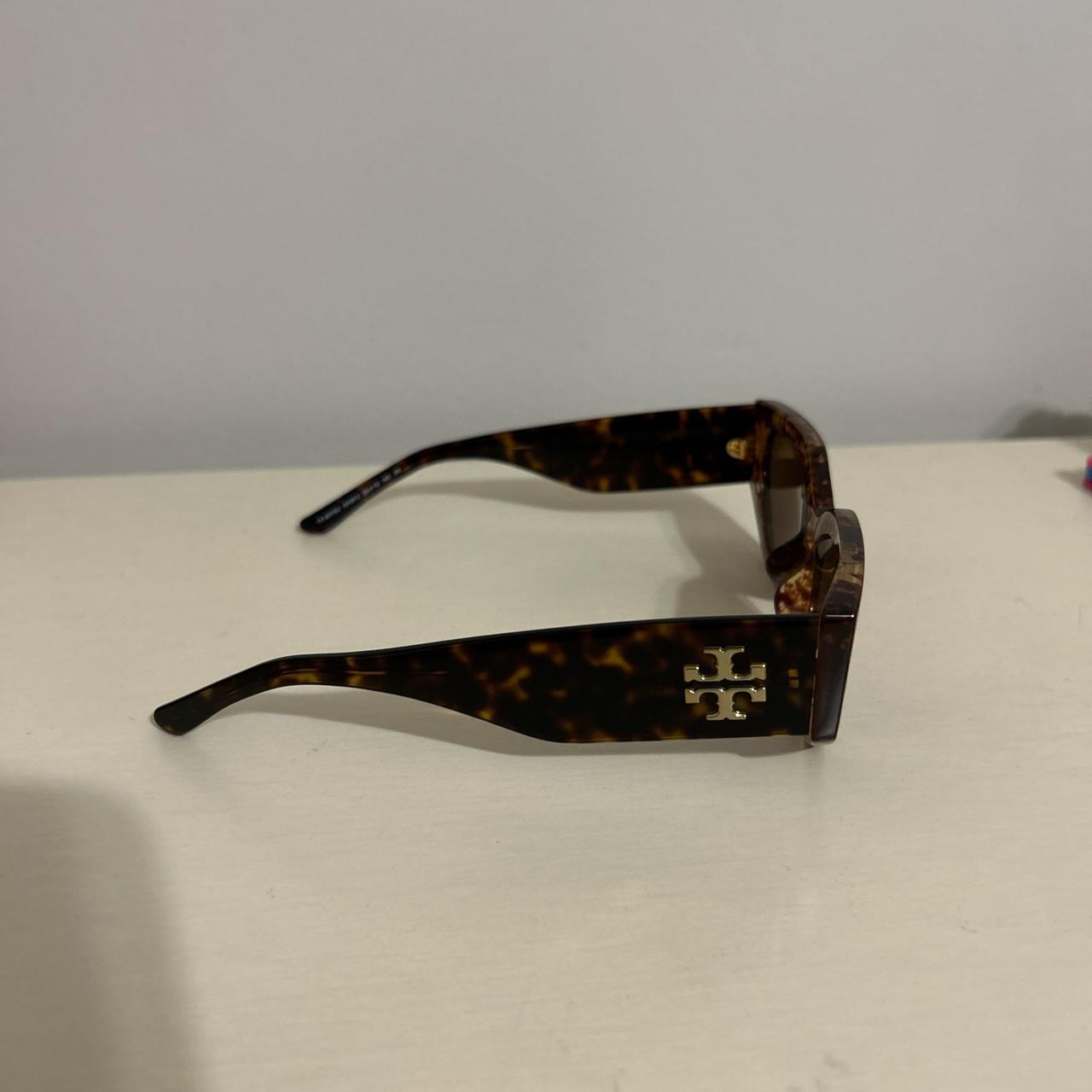 Kira Faceted Geometric Sunglasses