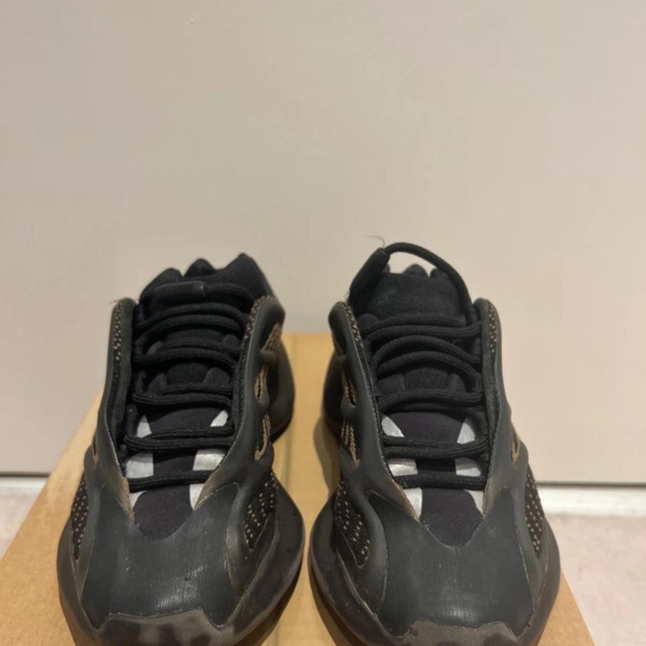 yeezy clay brown 700 on feet