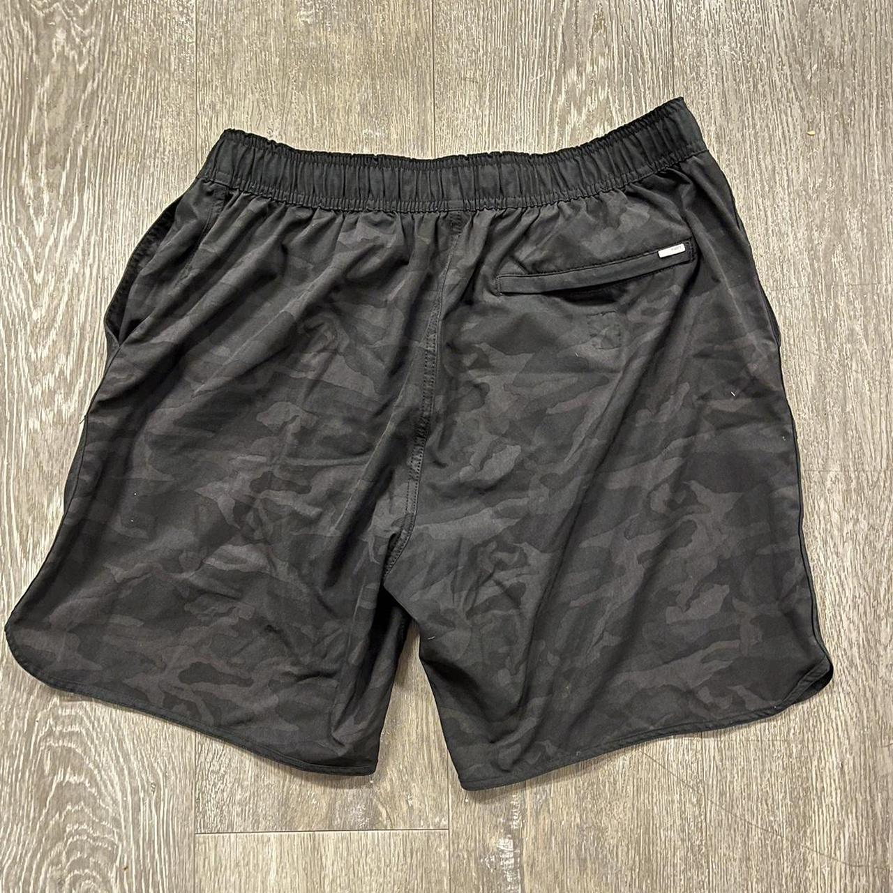 Vuori Men’s Black Camo Banks Shorts Hardly worn. 4... - Depop