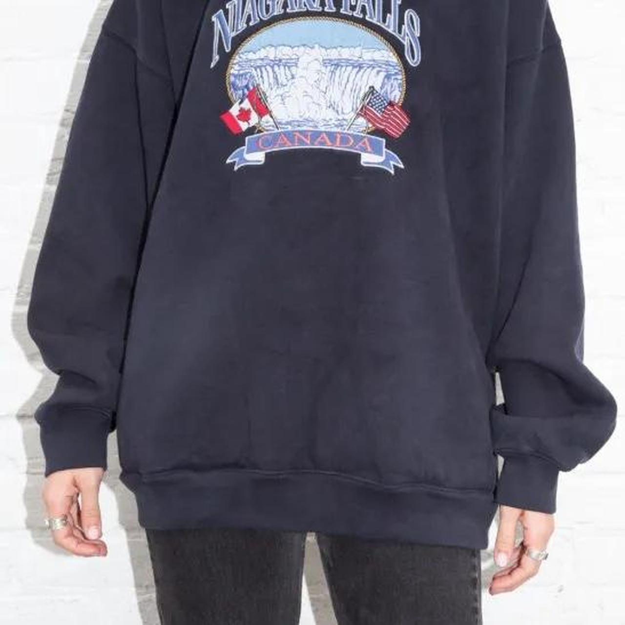 Brandy Melville Women's Sweatshirt Navy/Blue One size – Brandy