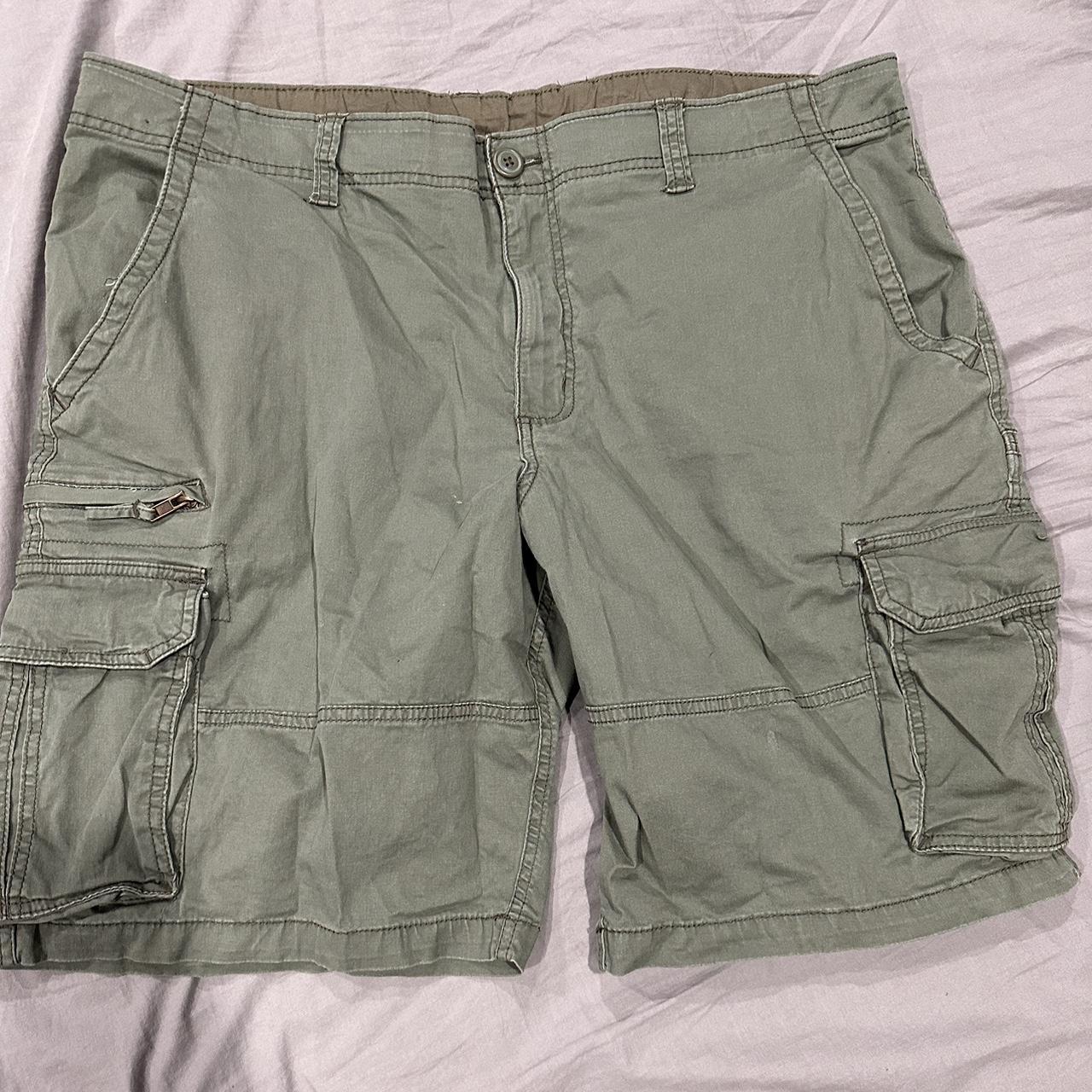 Army Green Cargo shorts - Depop