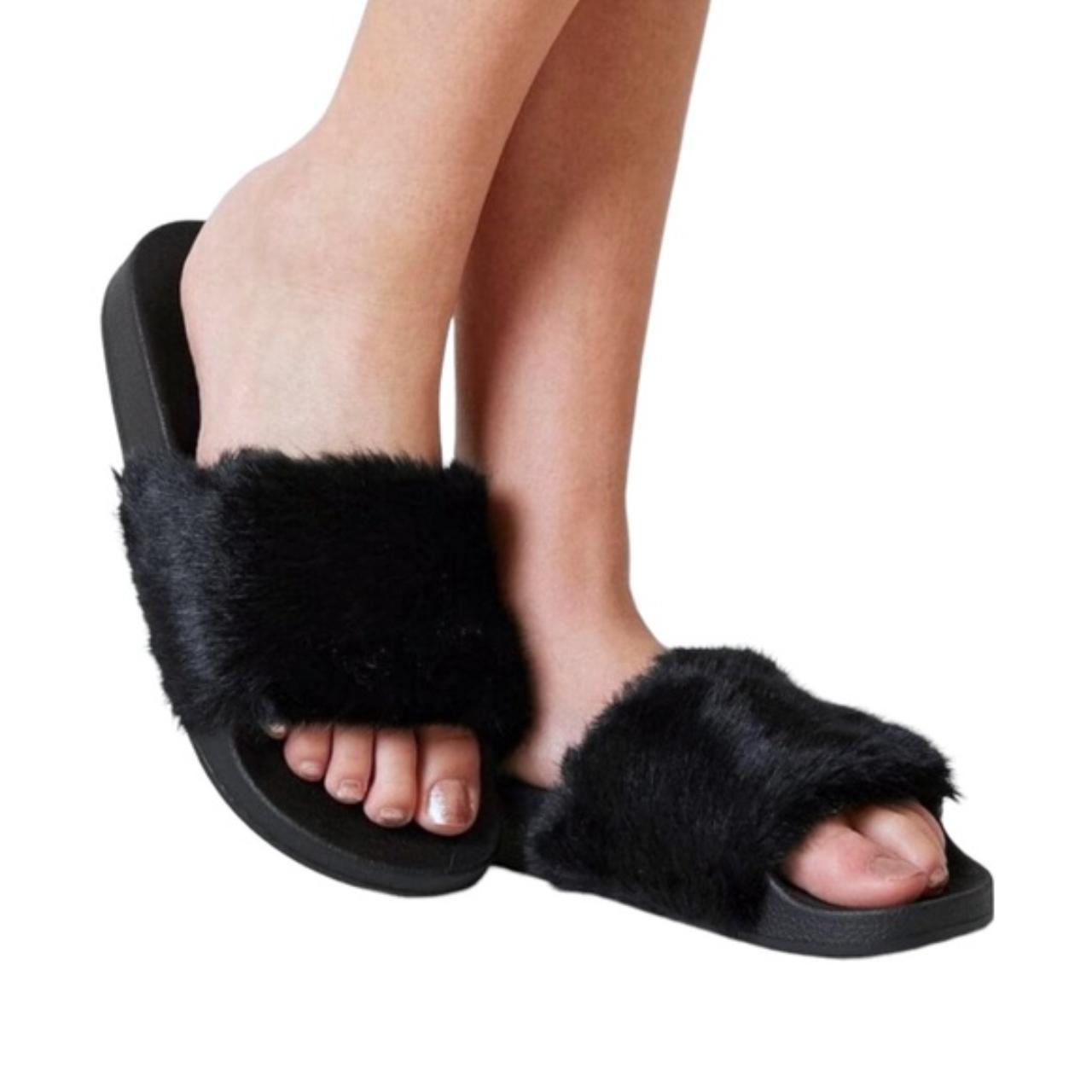 Steve madden clearance black furry slides