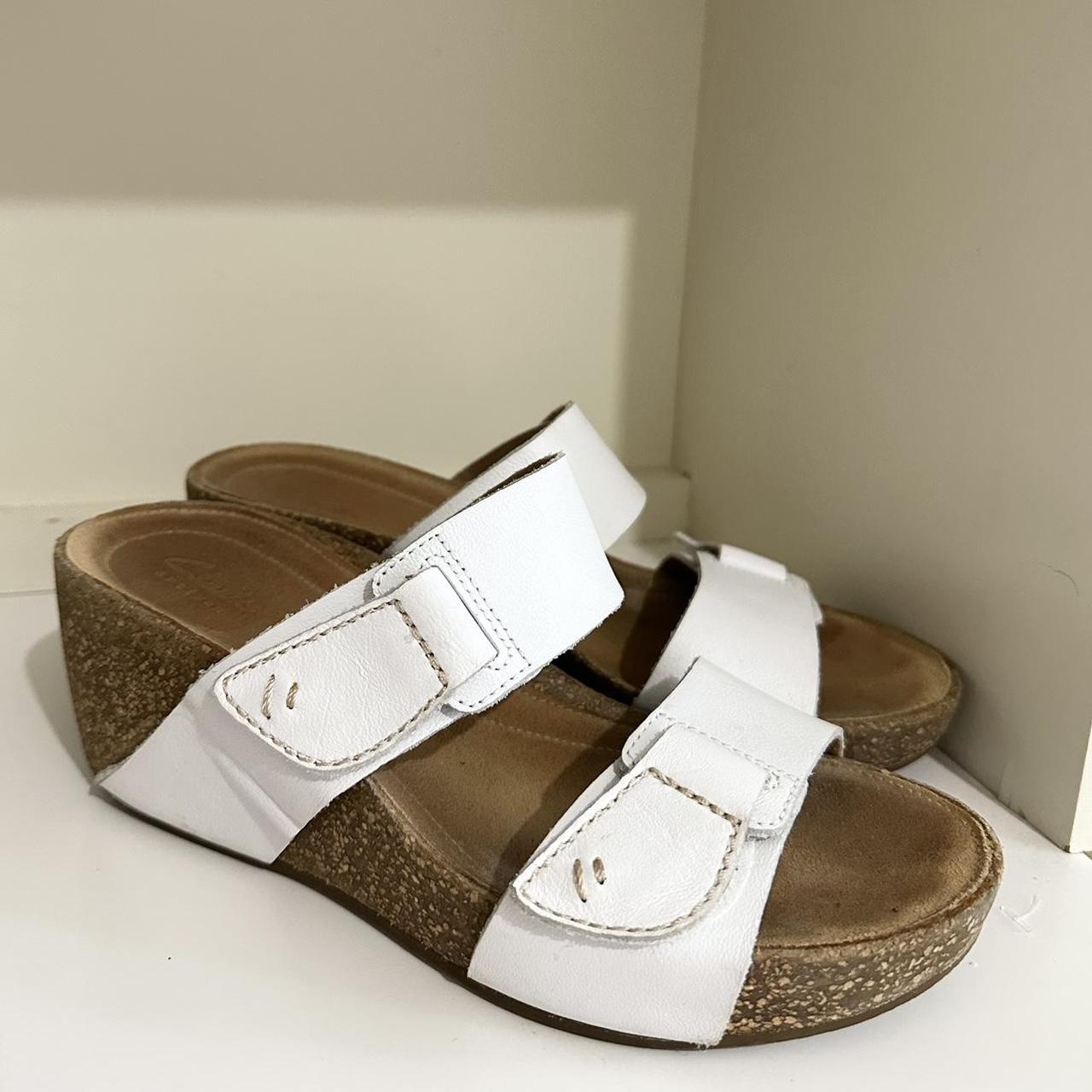 Clarks cork sandals best sale