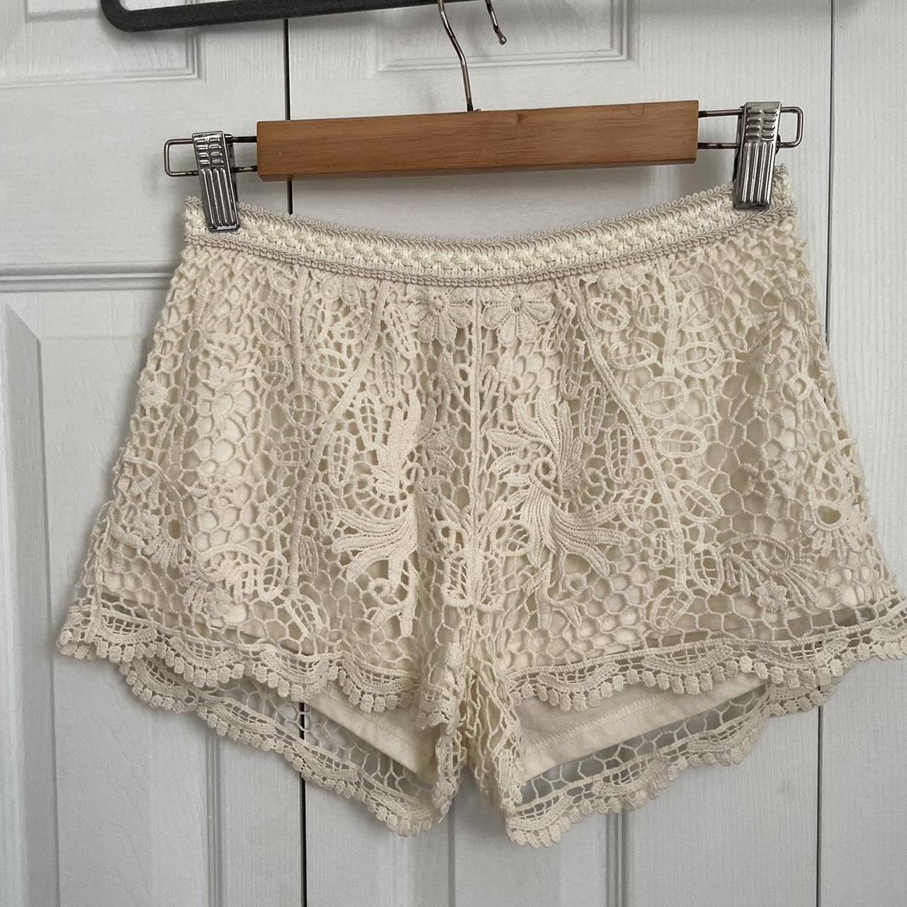 Mossimo store lace shorts