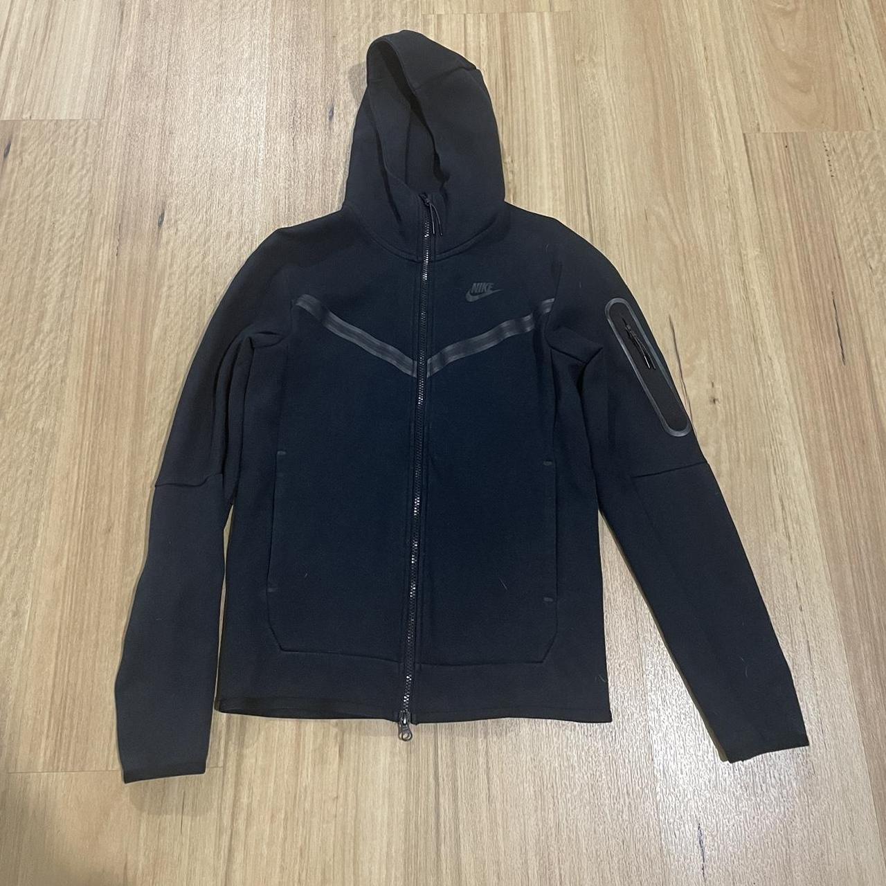 xs nike tech hoodie