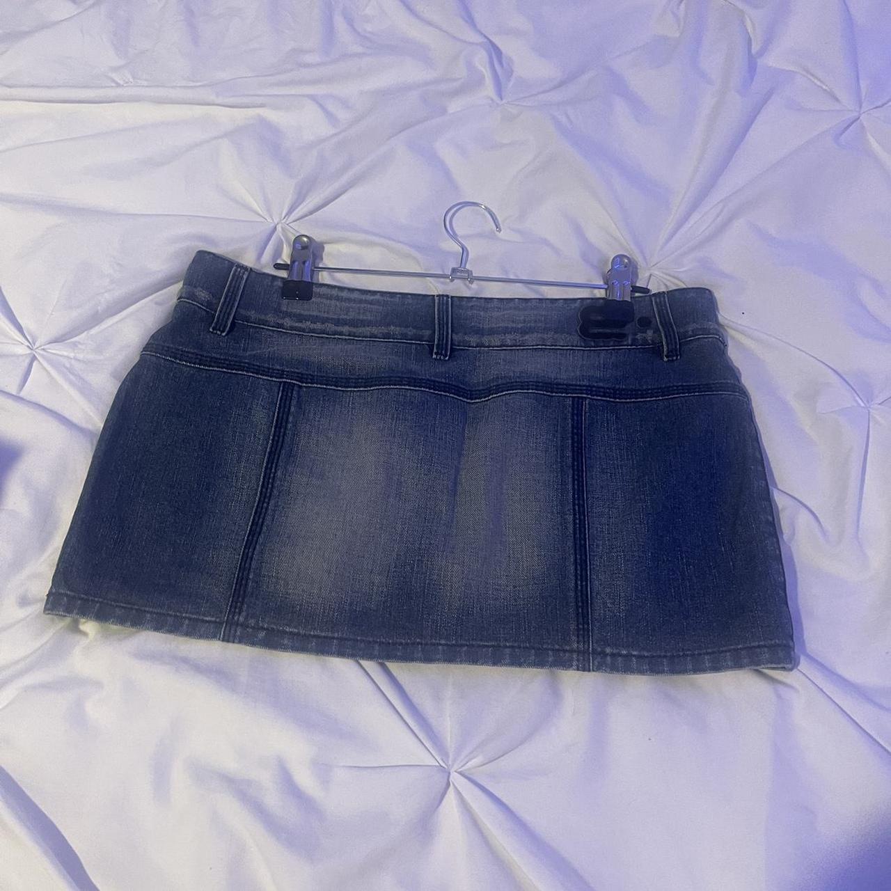 Y2K early 2000s retro mini denim skirt. would fit an... - Depop