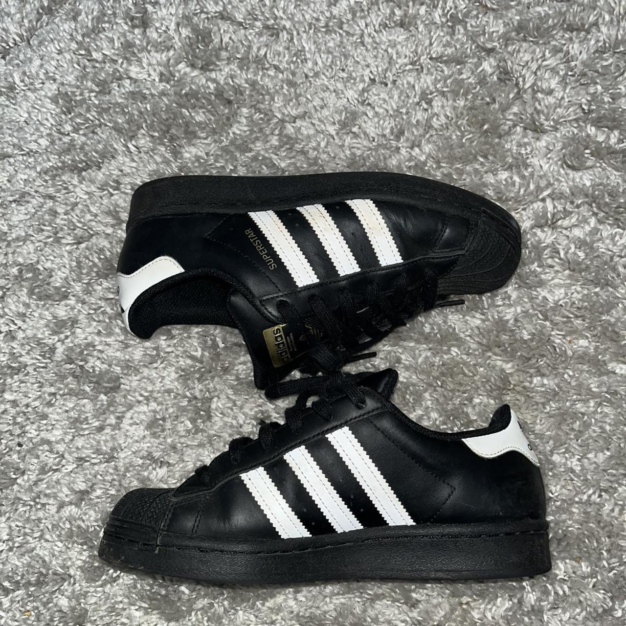 Adidas Women's Black and White Trainers | Depop