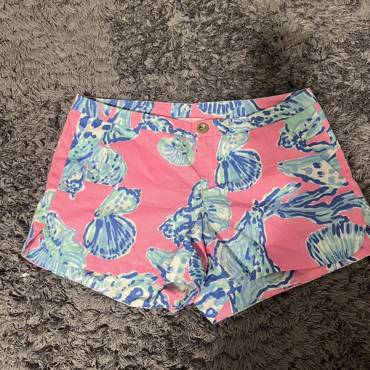 Lilly Pulitzer shorts - size 00 - Depop