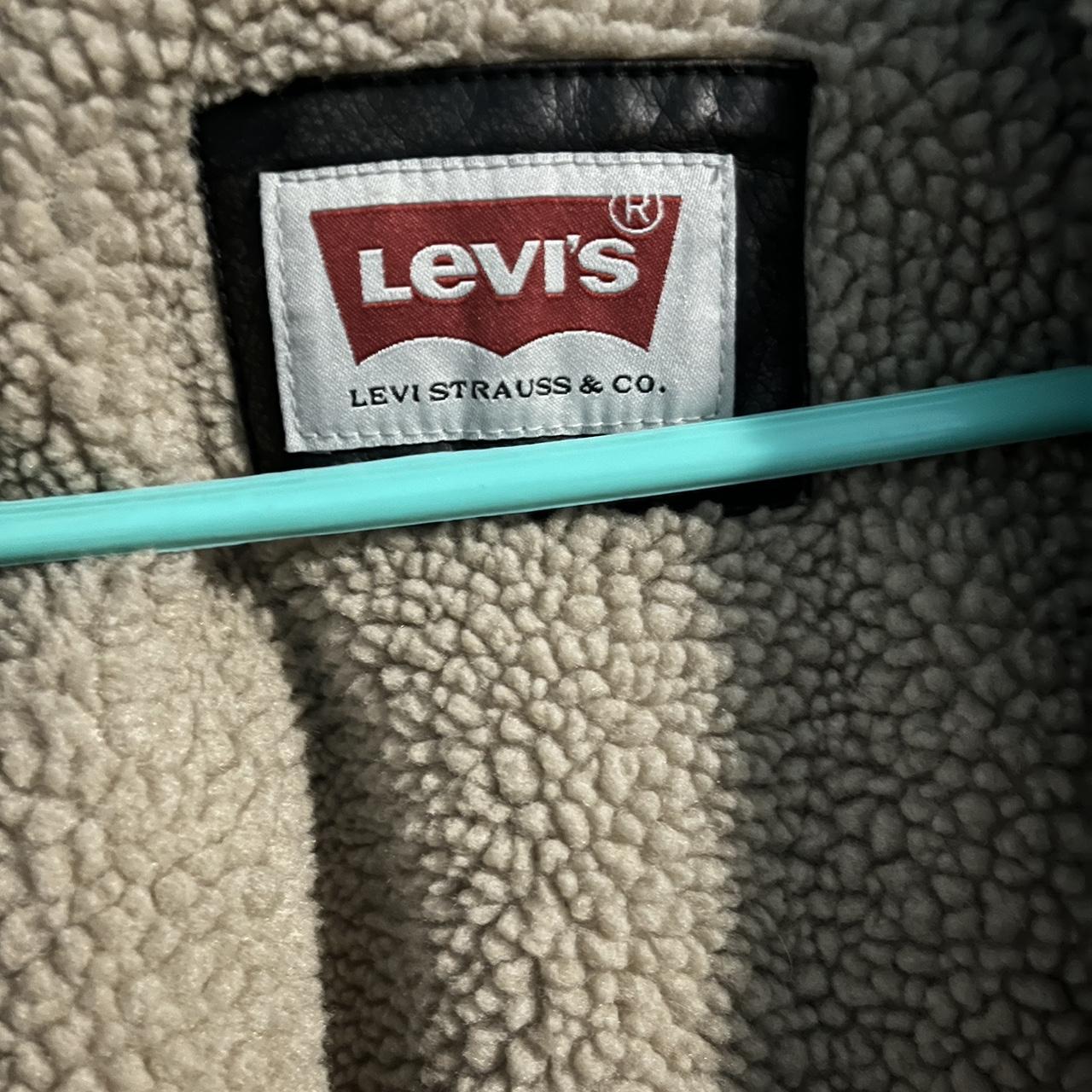 Men’s Levi’s Jacket. No size tag, but it’s about a... - Depop