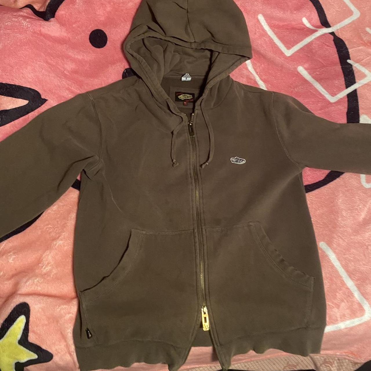 item listed by v4mpb4tty