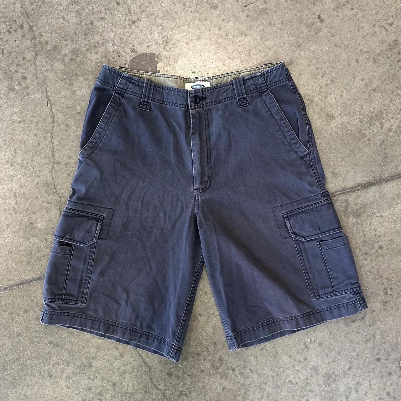 Old Navy Vintage Cargo Shorts 31 - Depop