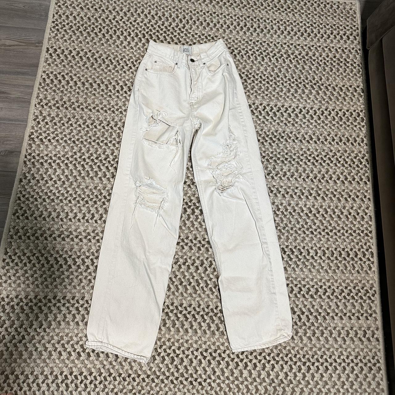BDG Women's Cream Jeans Depop