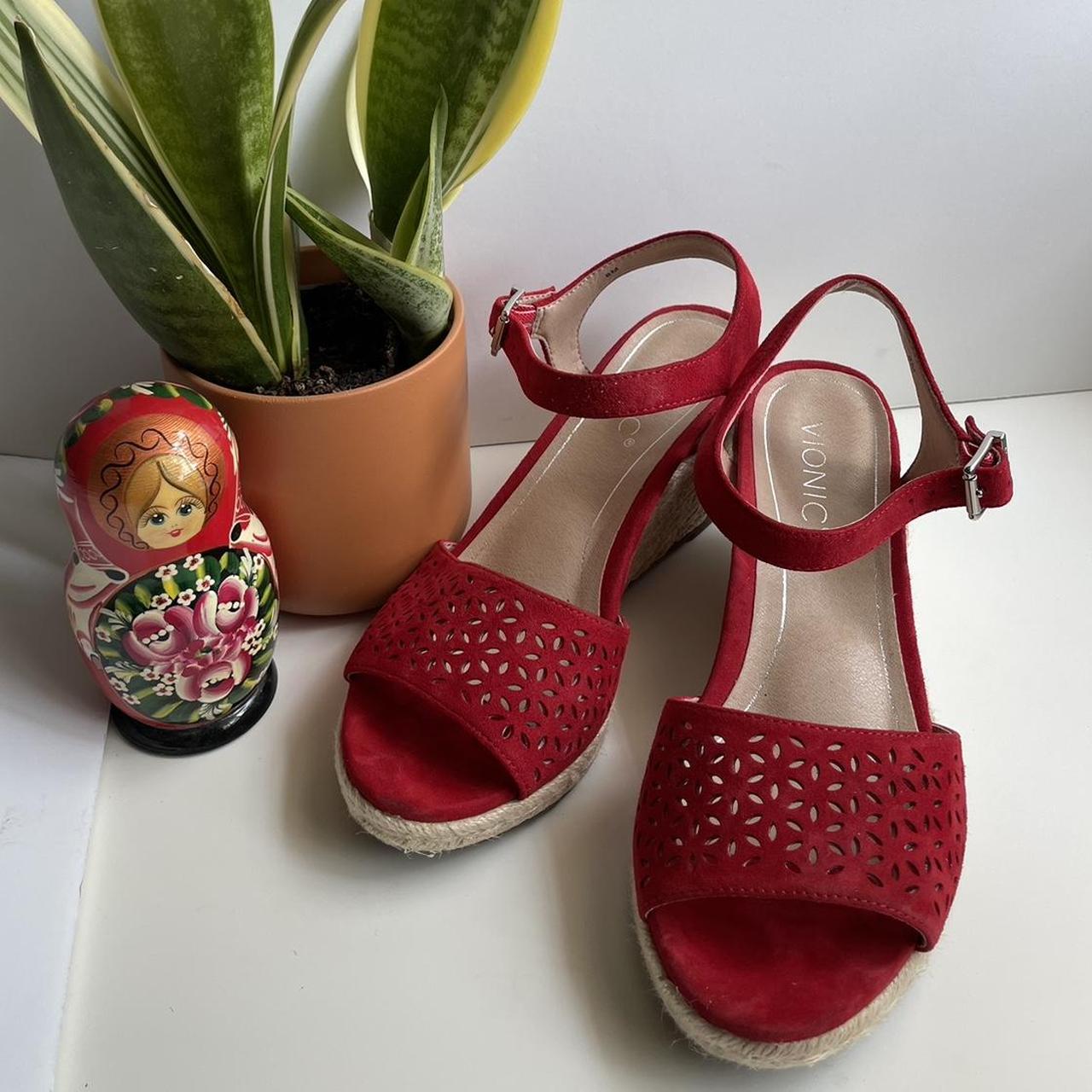 Red vionic sandals hot sale