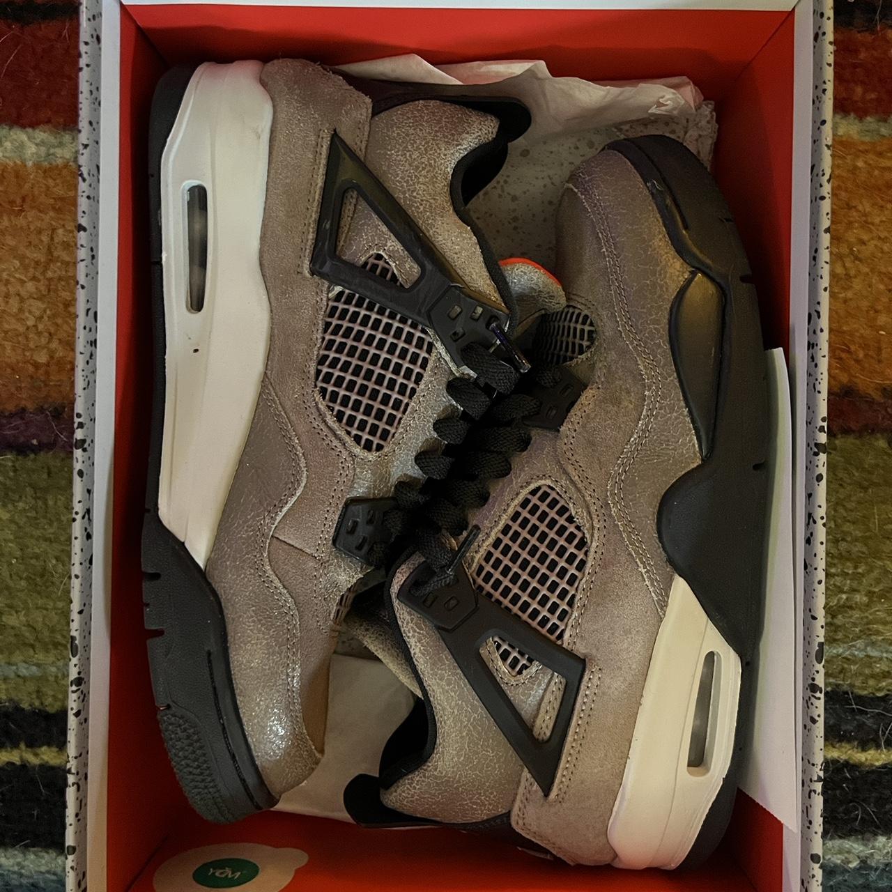 footlocker jordan 4 taupe haze