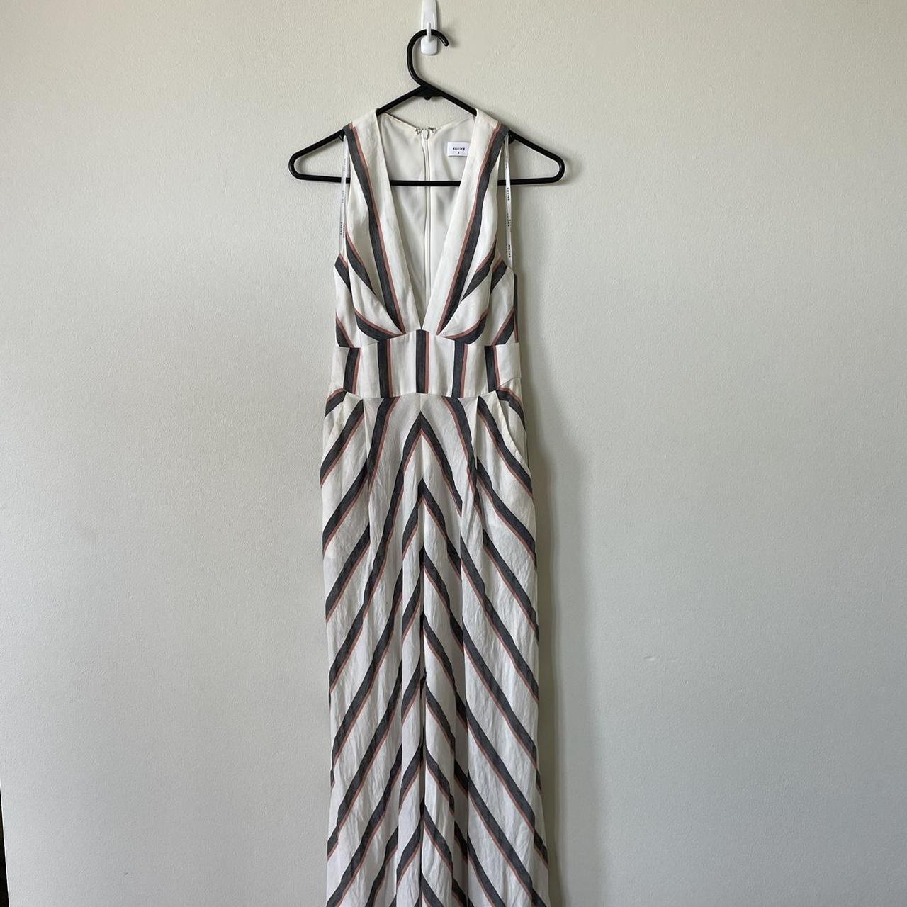 STUNNING sheike linen maxi dress! Has pockets,... - Depop