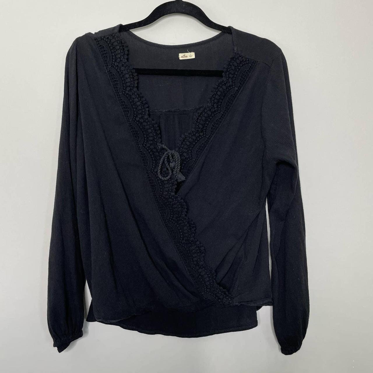 Hollister Co. LONG-SLEEVE LACE TRIM WRAP TOP - Long sleeved top