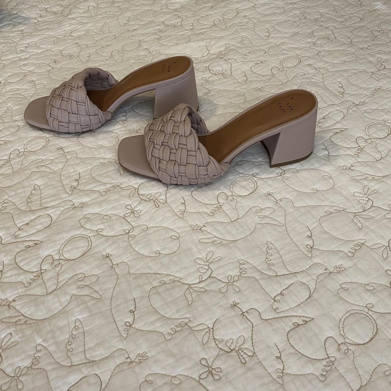 backless kitten heels