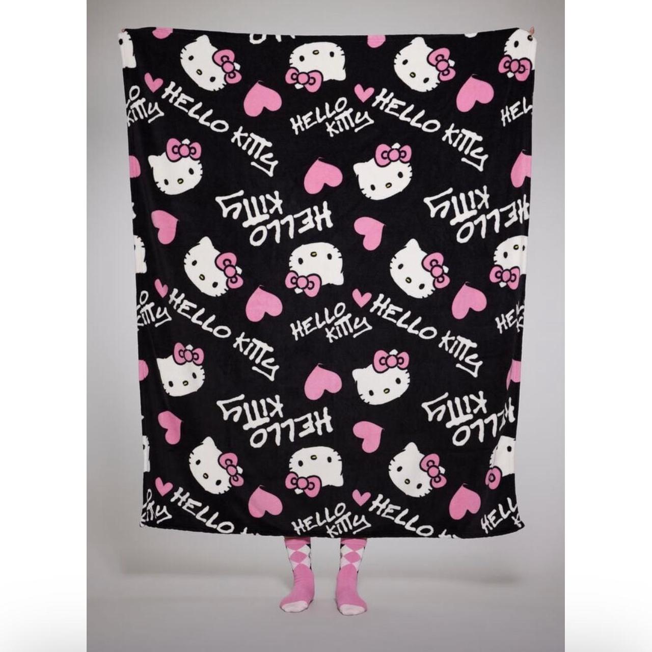 Forever 21 Hello kitty Throw Blanket hellokitty Depop