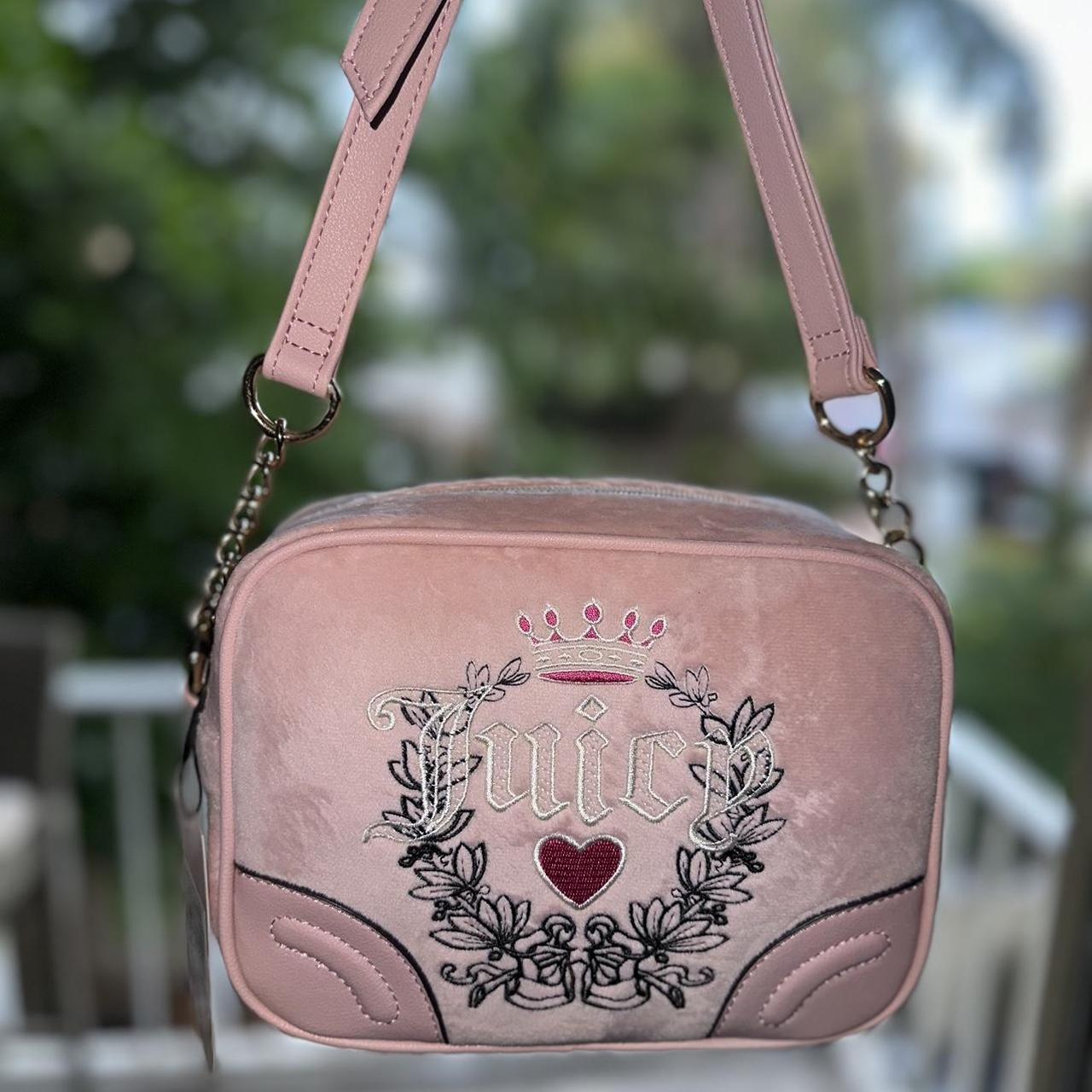 NWT offers Juicy Couture Crossbody