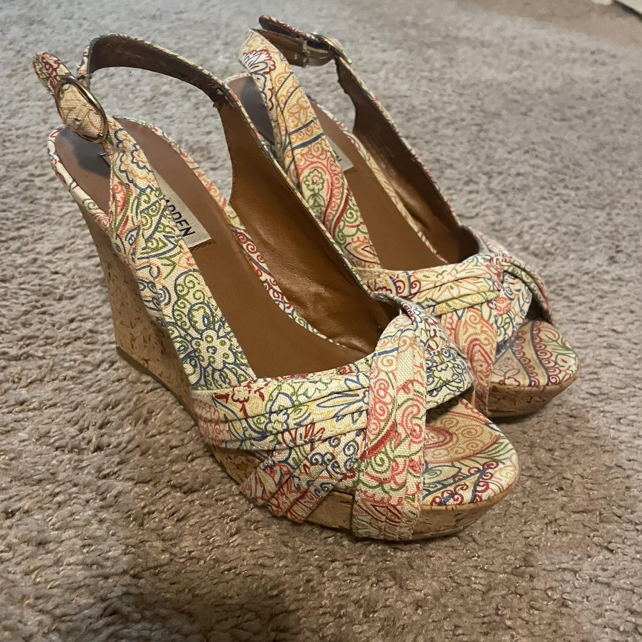 steve madden floral wedges