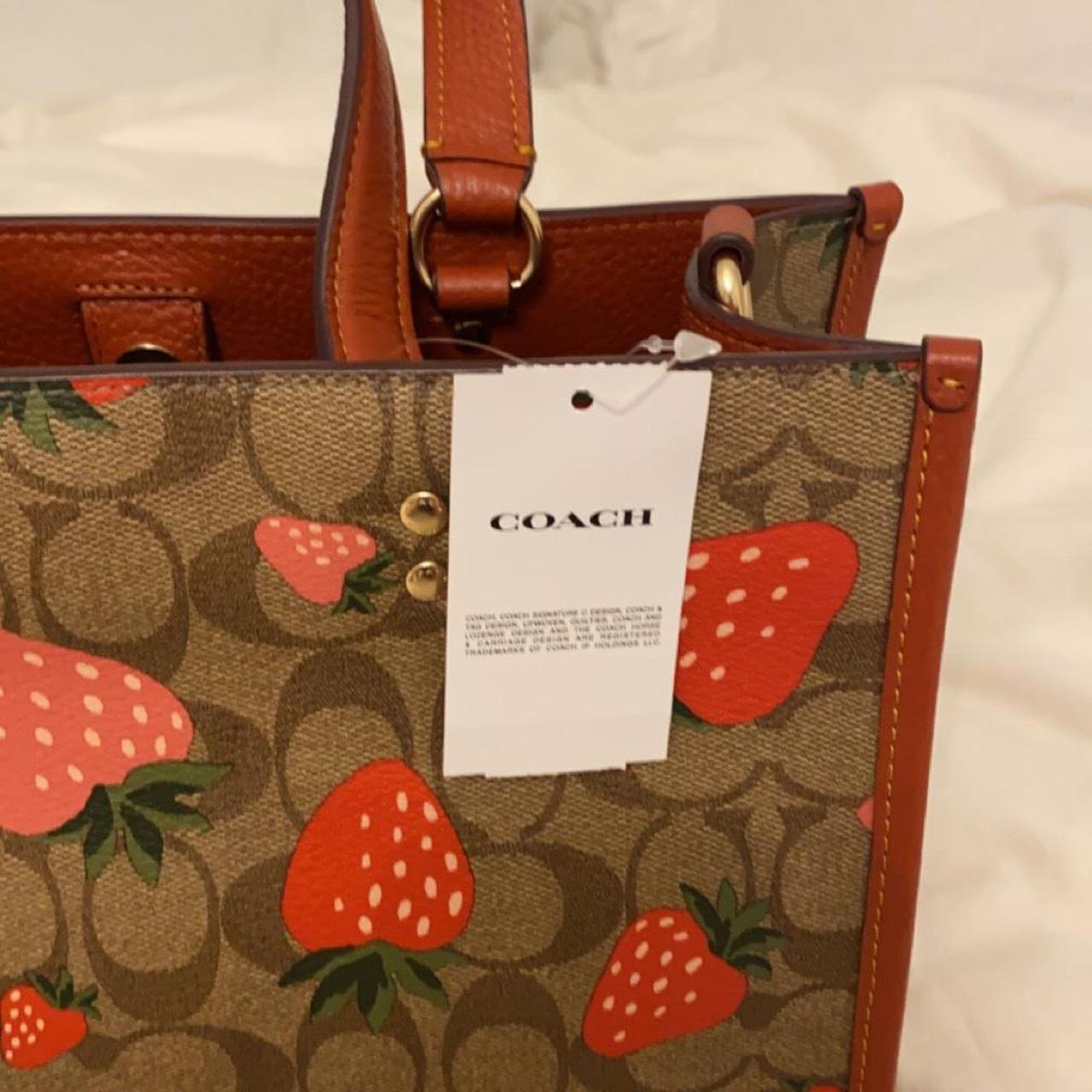AUTHENTIC 🤍 Coach Dempsey Carryall Bag in Strawberry | Depop
