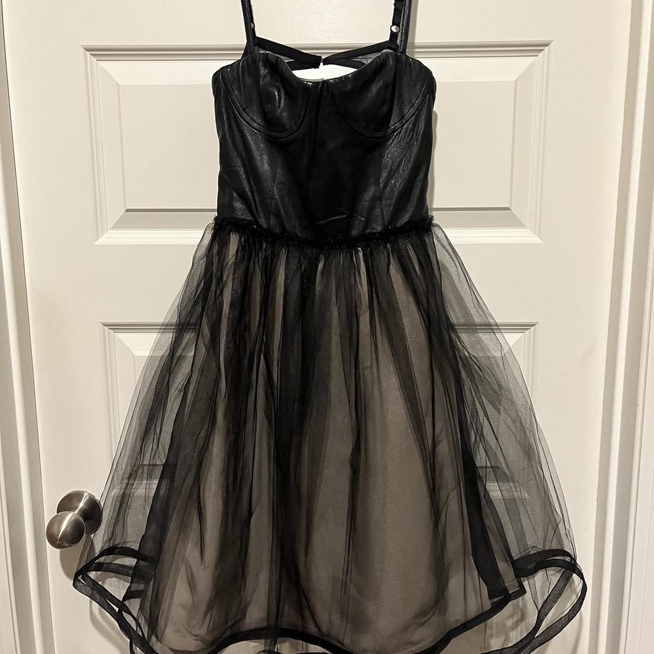alice + olivia Women's Black and Tan Dress