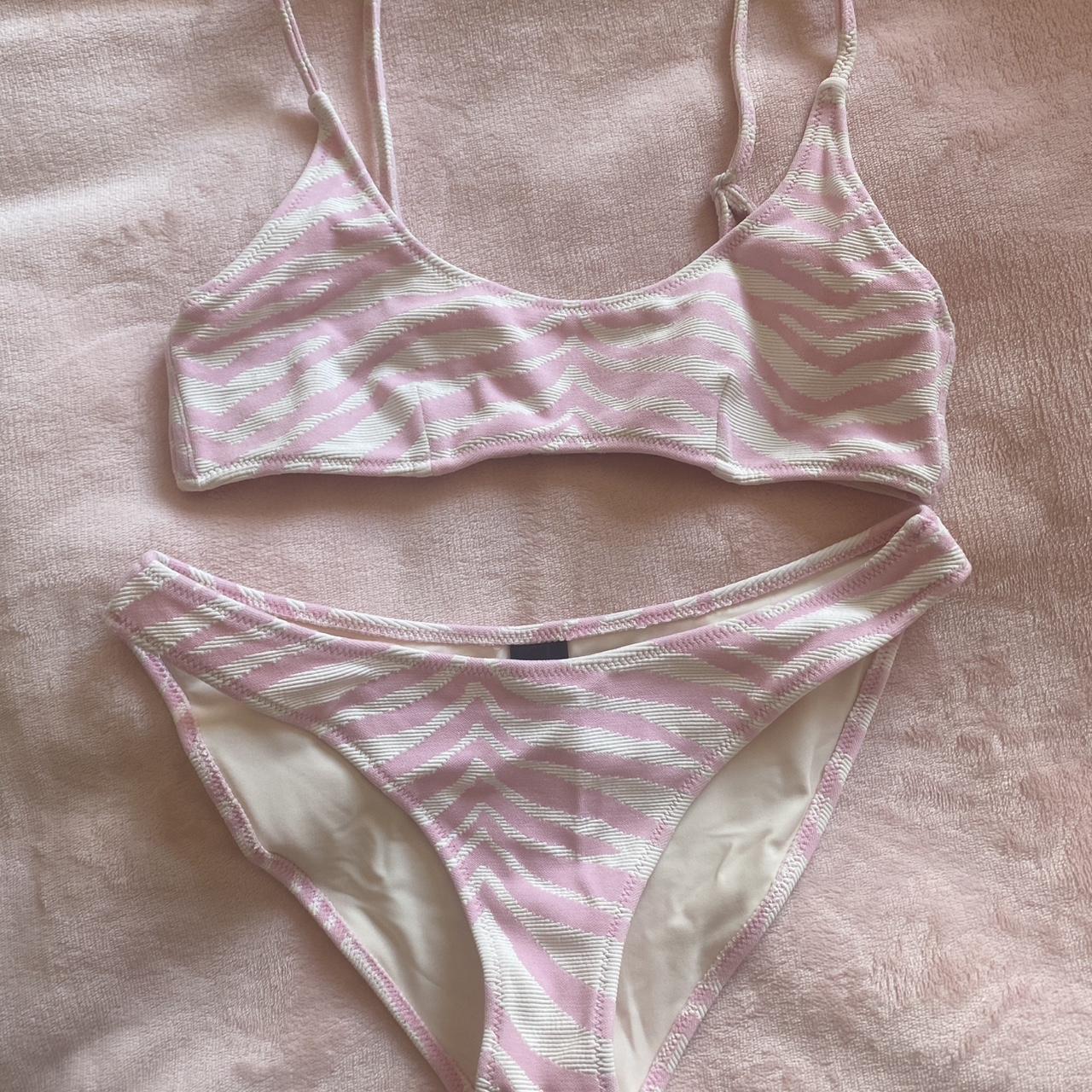 item listed by thalia_frd