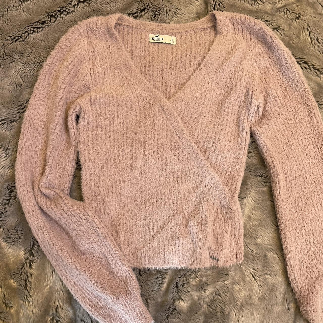 Hollister fluffy jumper hotsell