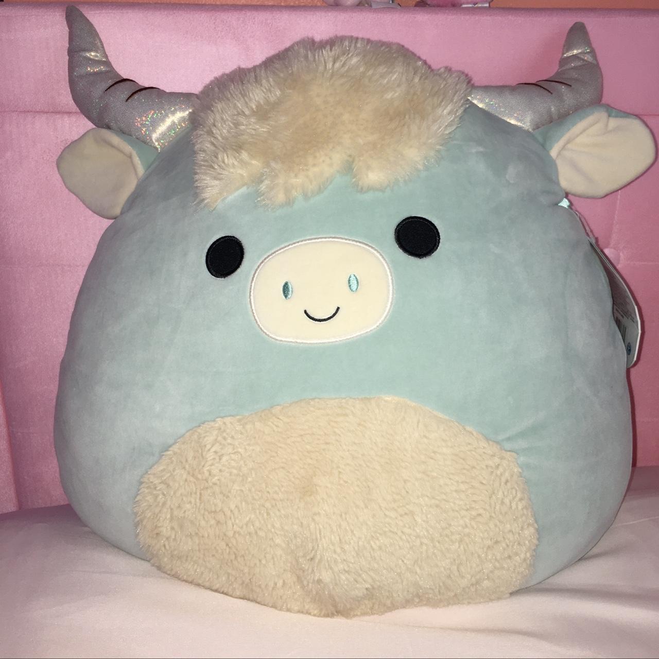 Squishmallows Blue and White Stuffed-animals
