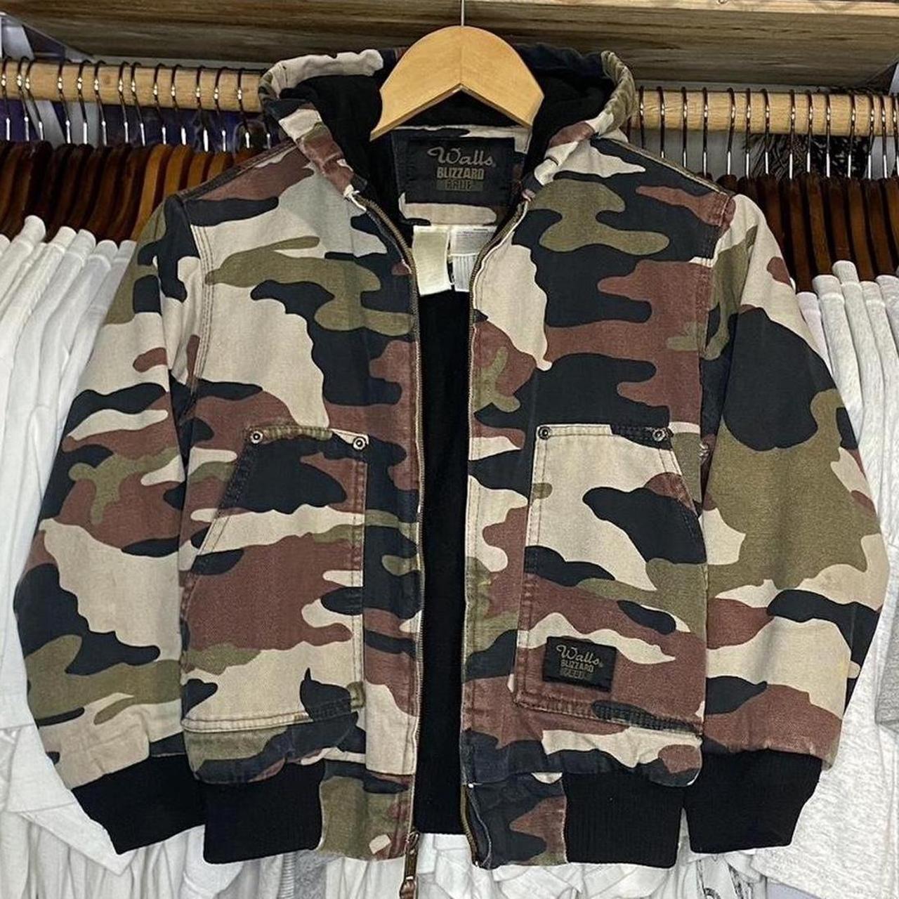 Walls camo outlet coat