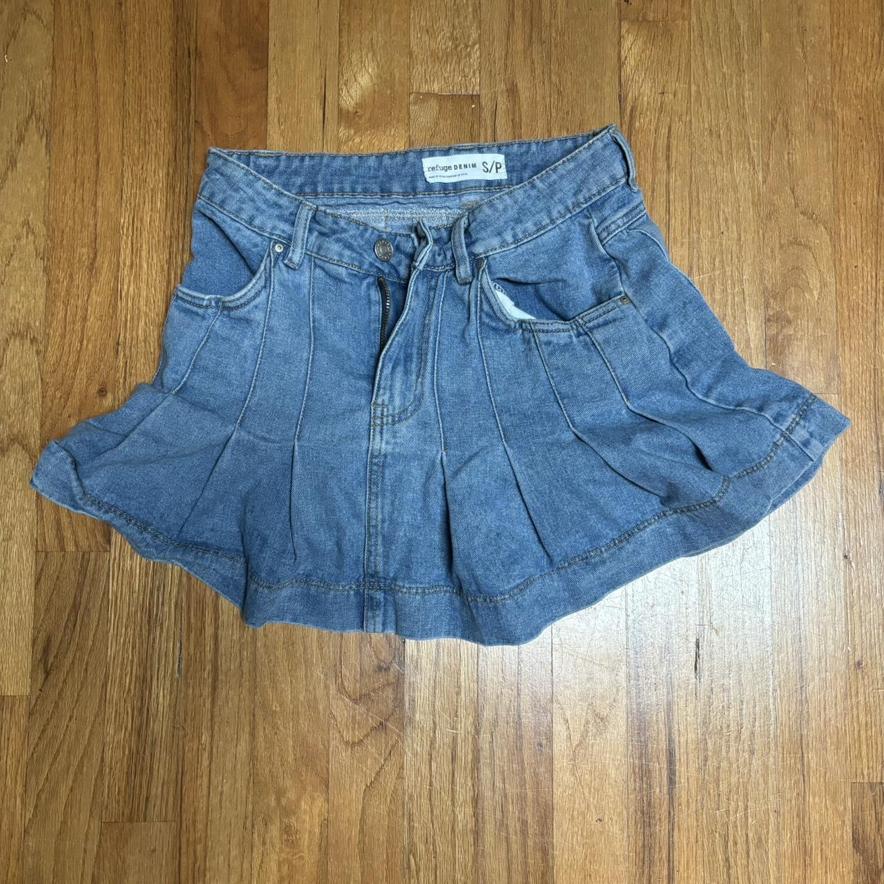 Pleated denim skirt with a cute pleat detail on the. Depop