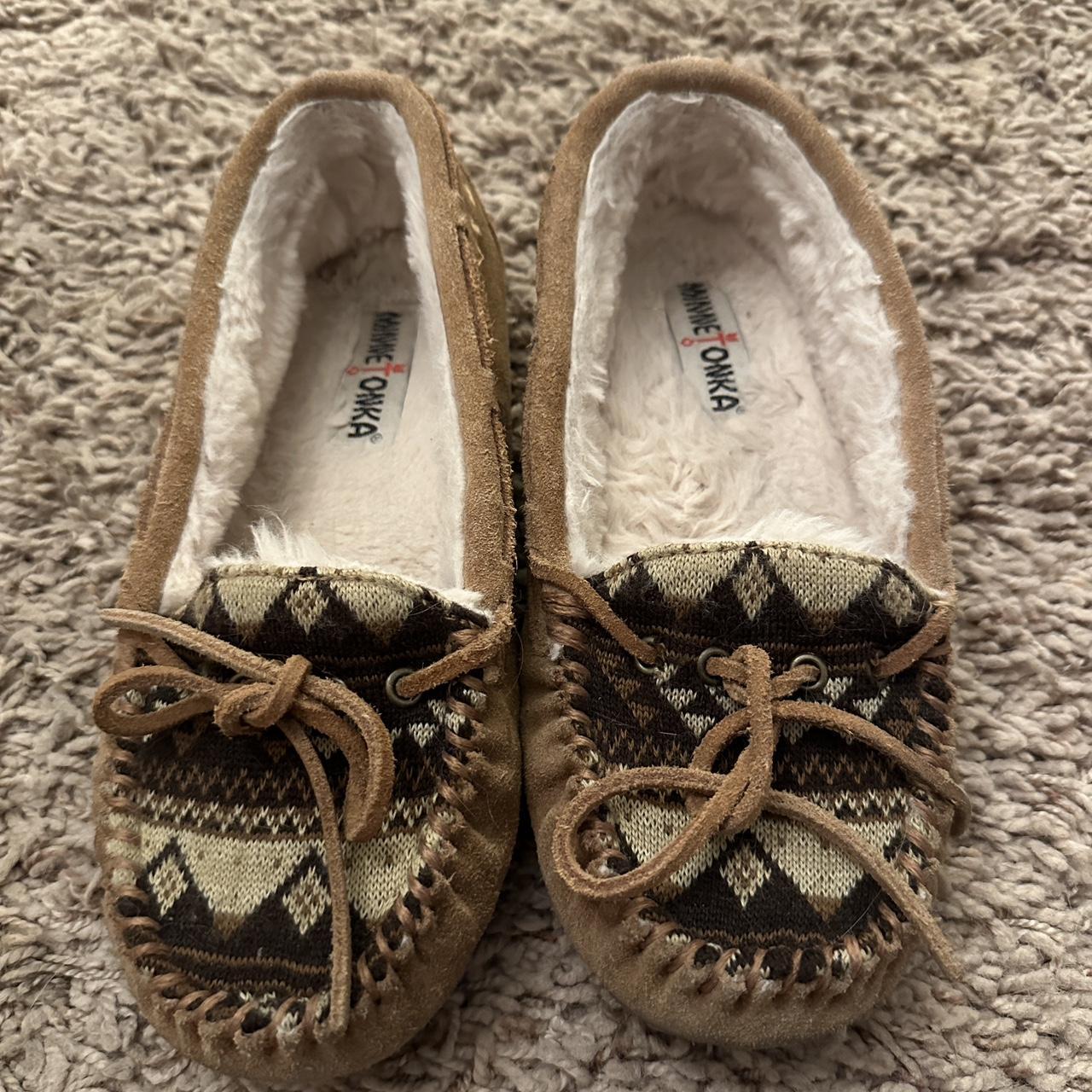 Minnetonka discount leopard slippers