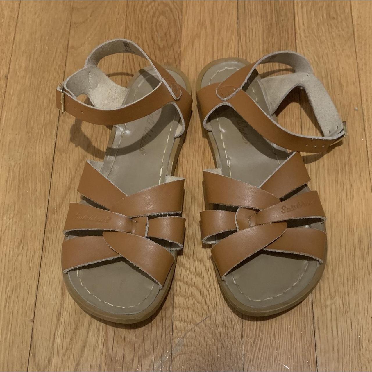 Saltwater sandals sale size 8